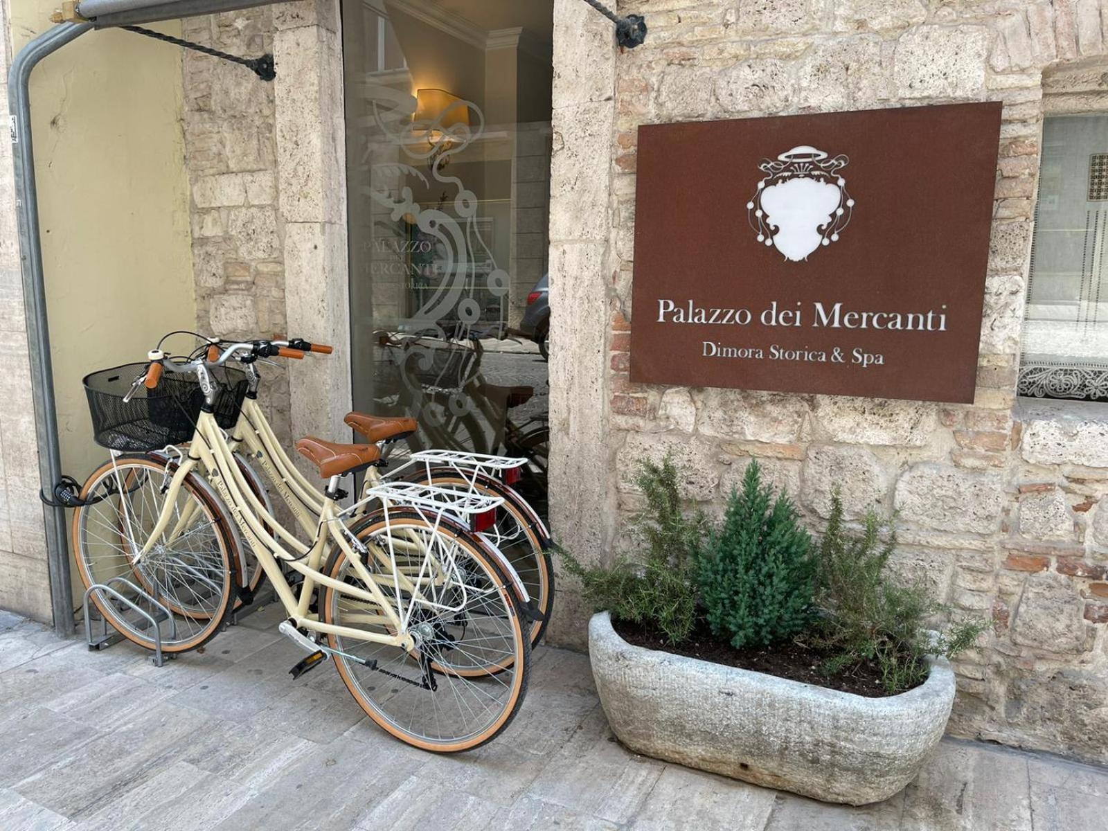 Palazzo Dei Mercanti - Dimora & Spa Асколи-Пичено Экстерьер фото